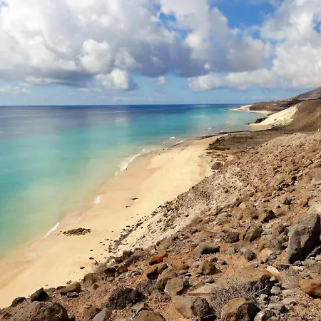 Esquinzo Residenzial شقة